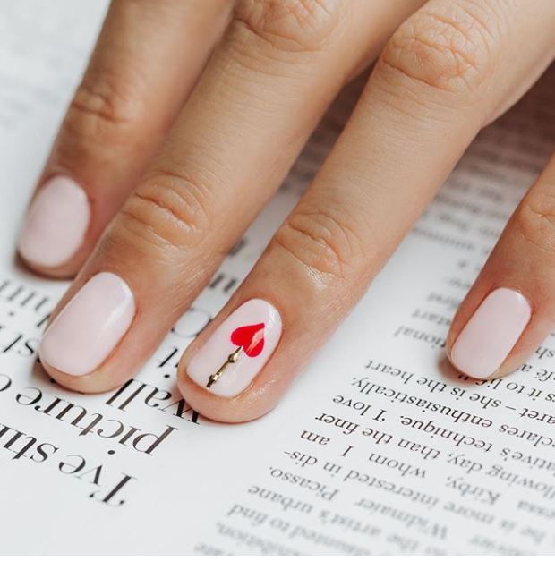 Love me Do: 10 ιδέες μανικιούρ για την Ημέρα των Ερωτευμένων