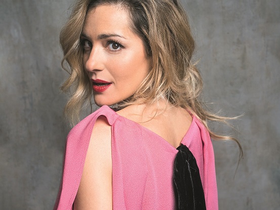 Νατάσσα Μποφίλιου: «Μαθαίνω τη ζωή από τη μάνα μου, αλλά θέλω να ζήσω τη δική μου»