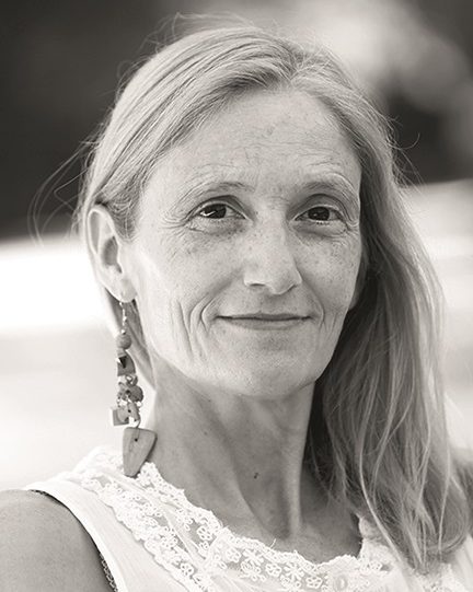 Έλενα Μαρούτσου: «Η γυναίκα δημιουργός έχει προχωρήσει, διανύοντας τεράστιες αποστάσεις αυτοπροσδιορισμού και κοινωνικοποίησης»