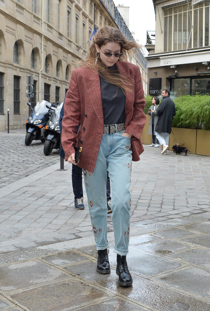 Models off-duty: Τι φορούν τα μοντέλα μετά το τέλος της fashion week;