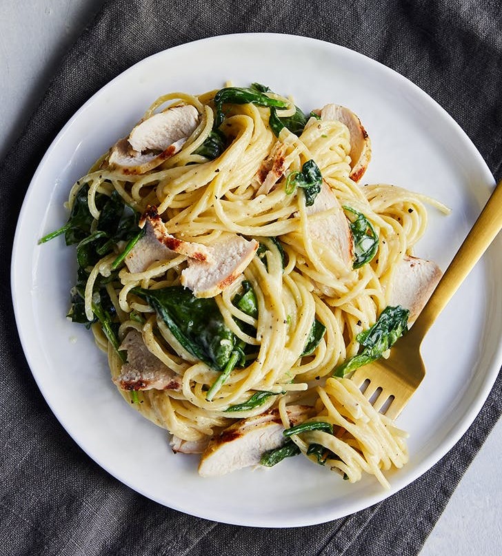 Σπαγγέτι με κοτόπουλο και σπανάκι για να γίνεις gourmet chef σε χρόνο ρεκόρ
