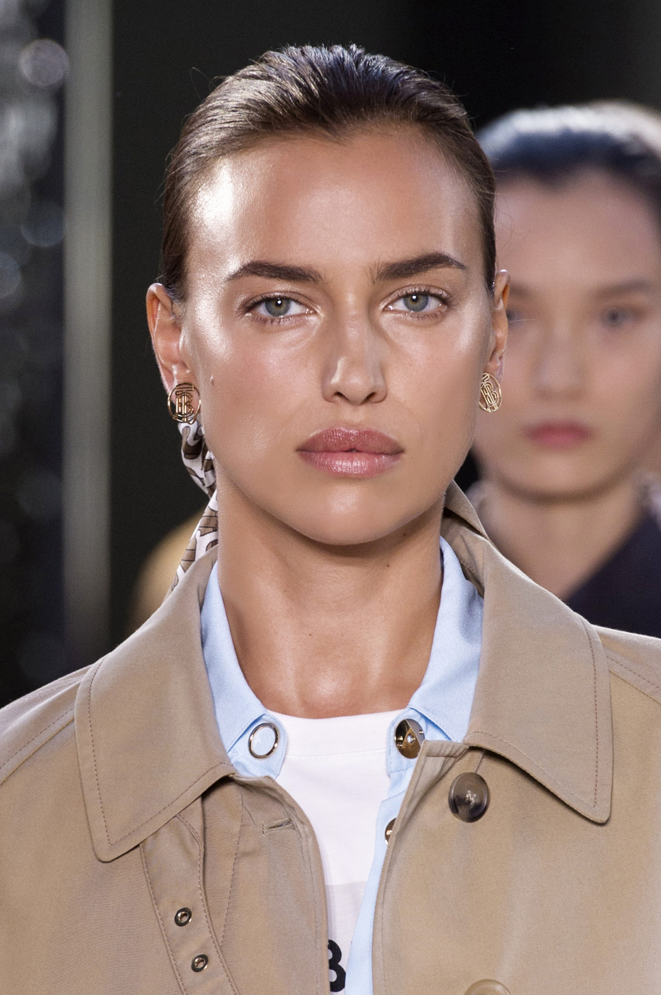 Glowy skin: Πώς θα το πετύχετε;