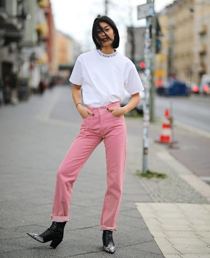 Πιστεύεις πως το λευκό T-shirt είναι βαρετό; Ξανασκέψου το! #streetstyle