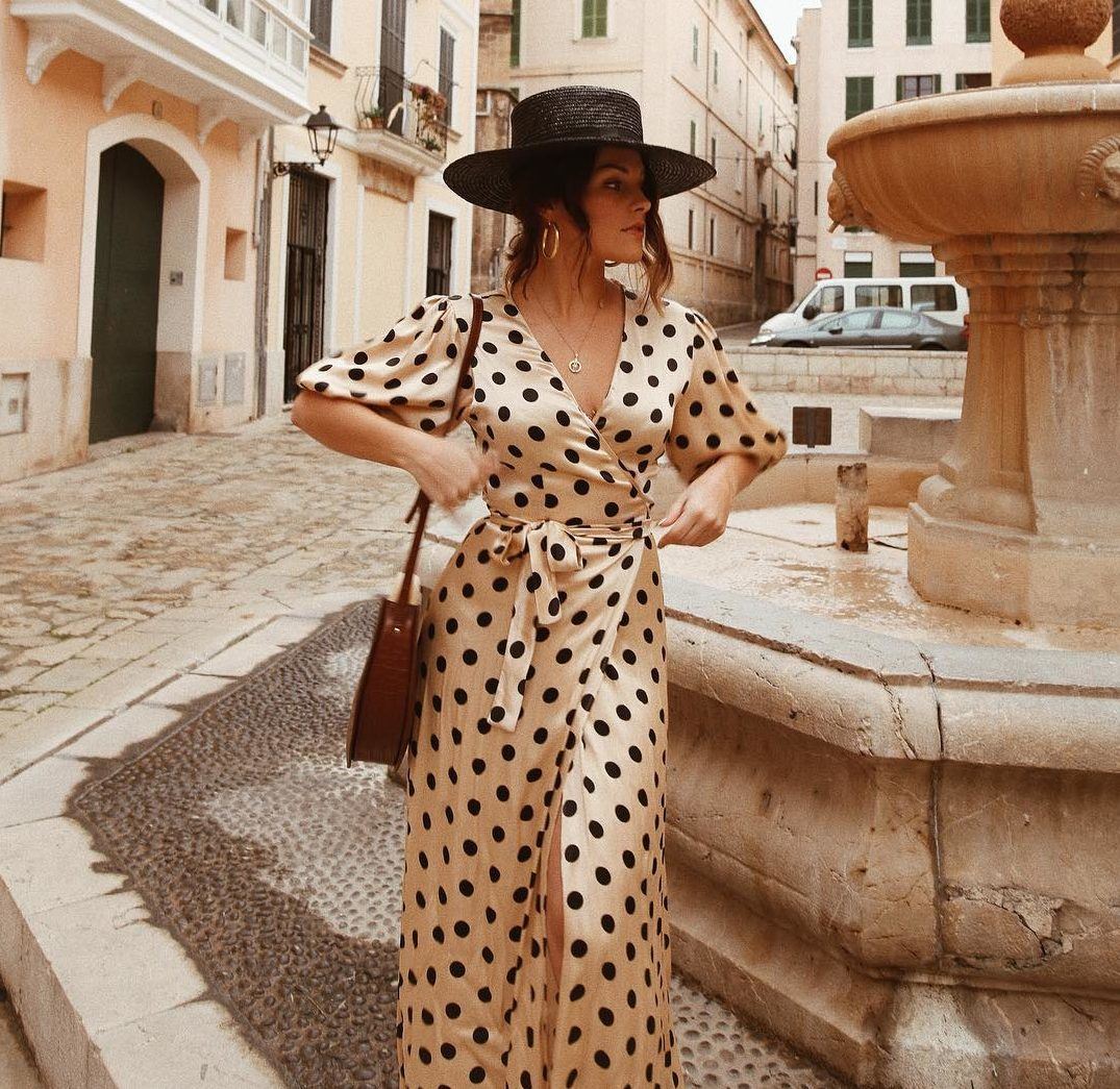 Polka Dots Forever: Πώς φοράμε το διαχρονικό πουά το καλοκαίρι;