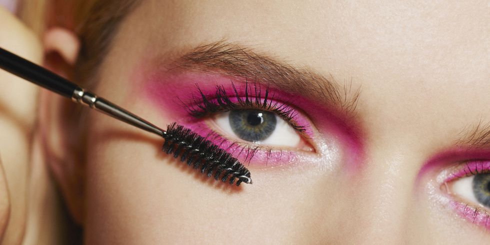 5 low-budget μάσκαρα για XXL αποτέλεσμα