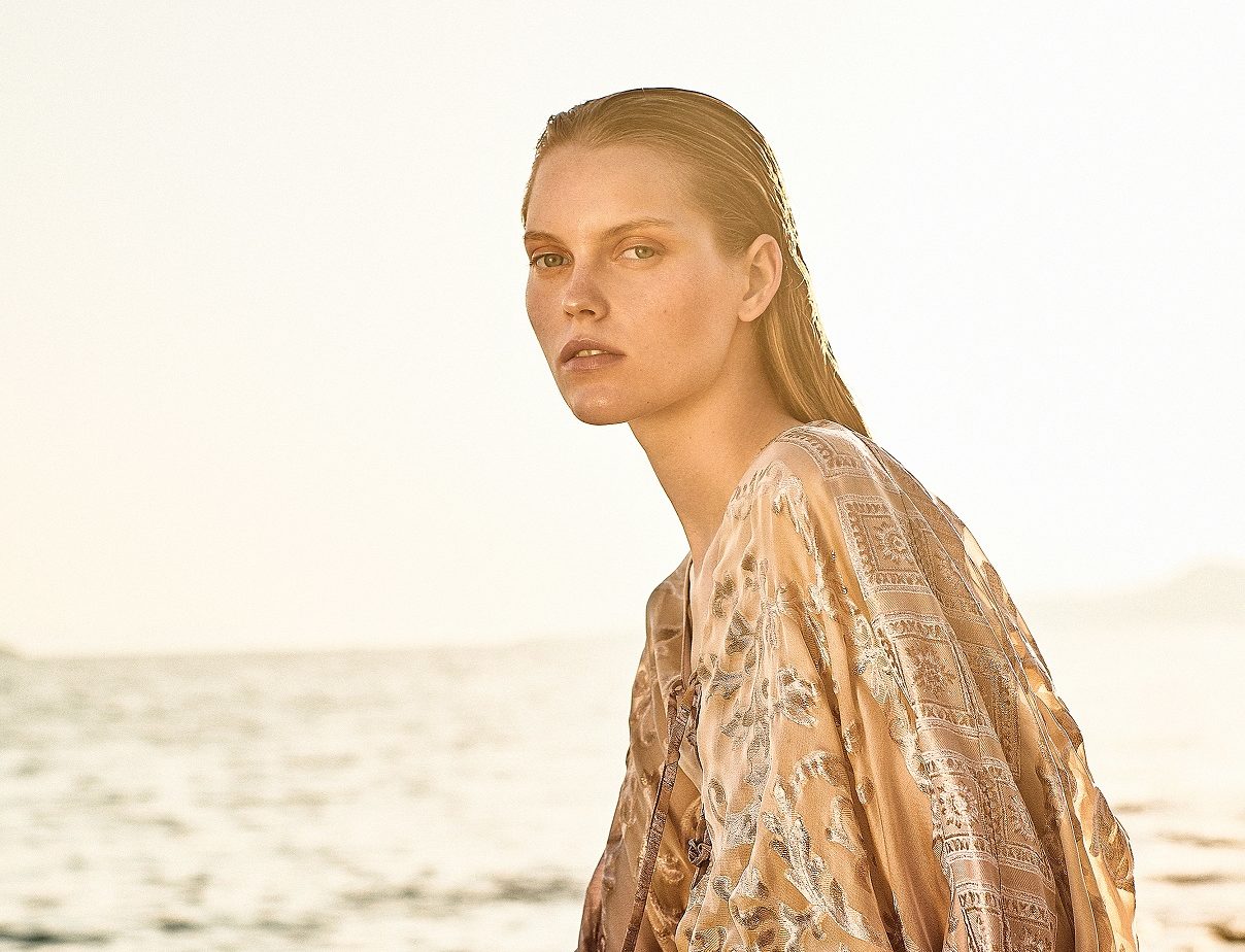 Beach Essentials: Τα must-haves που πρέπει να προσθέσεις στη βαλίτσα των διακοπών