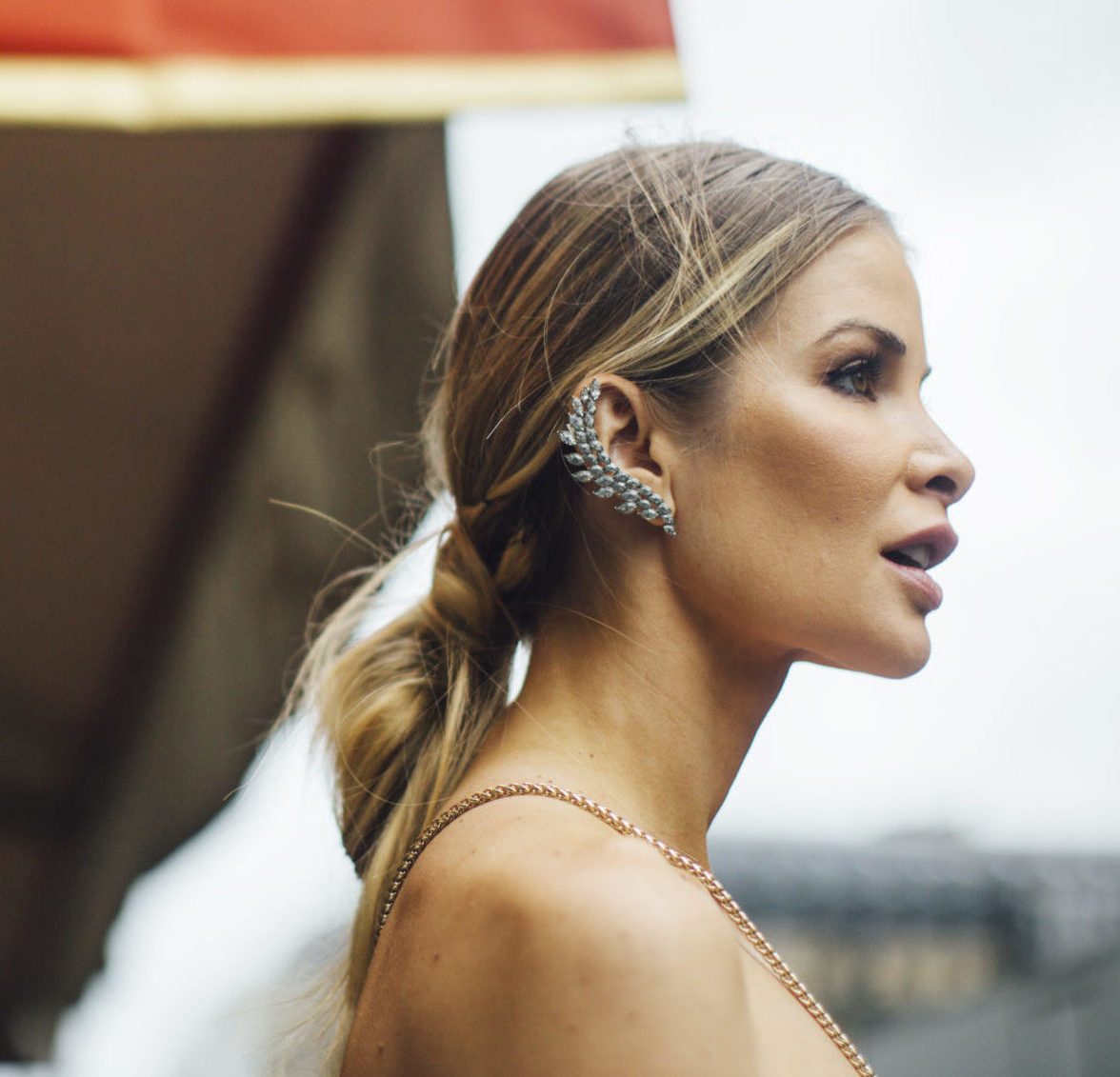 15 χτενίσματα για τις ημέρες που η ζέστη είναι αποπνικτική