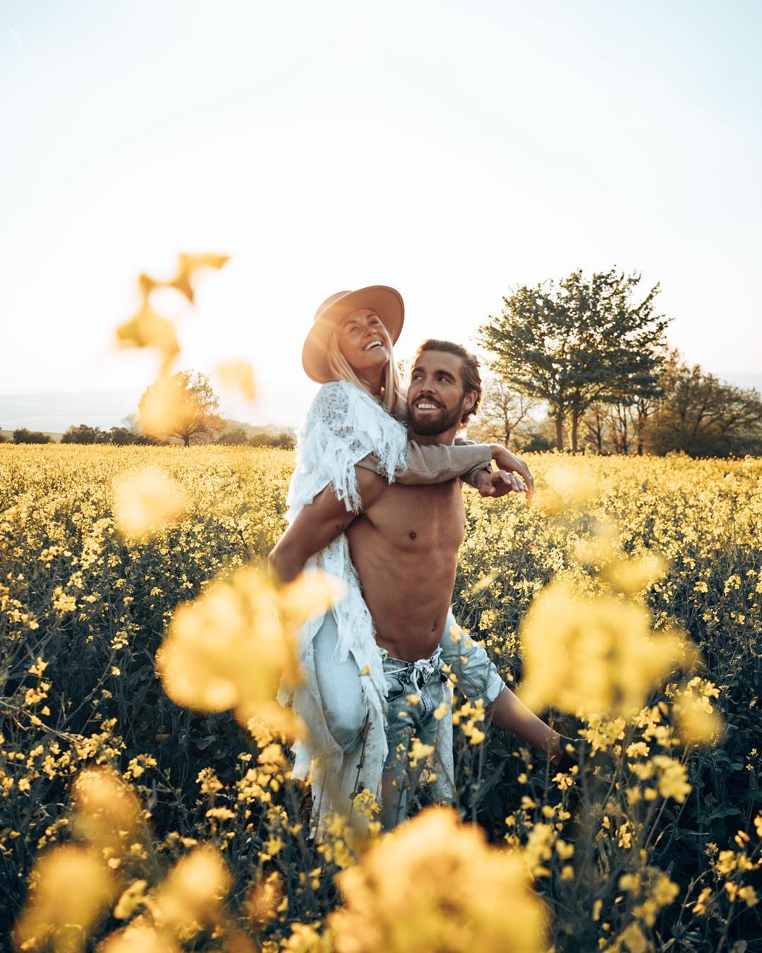 7 λόγοι να συνεχίσεις να φλερτάρεις με τον σύντροφό σου