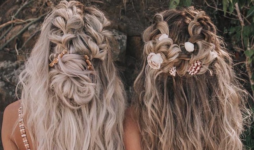 Αυτά είναι τα tips που θα σώσουν τα μαλλιά σου στις διακοπές