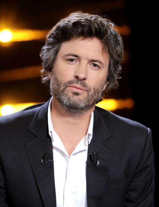 Ο συγγραφέας Κριστόφ Ονό-ντι-Μπιό μιλά στο ELLE.gr για το βιβλίο του που θα σας κάνει να αγαπήσετε (ξανά) τη ζωή