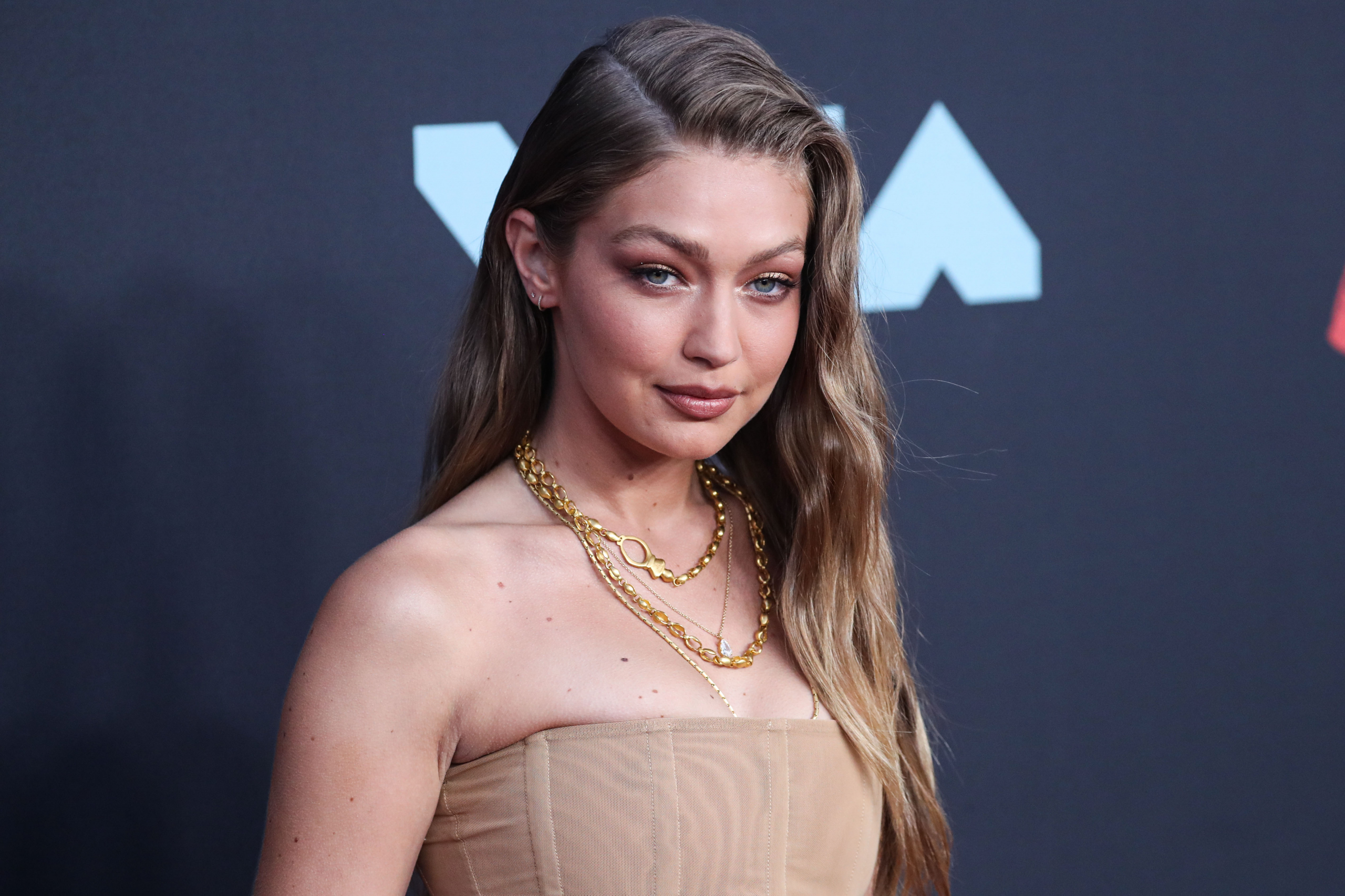 Γιατί όλοι μιλούν για το νέο ombre;