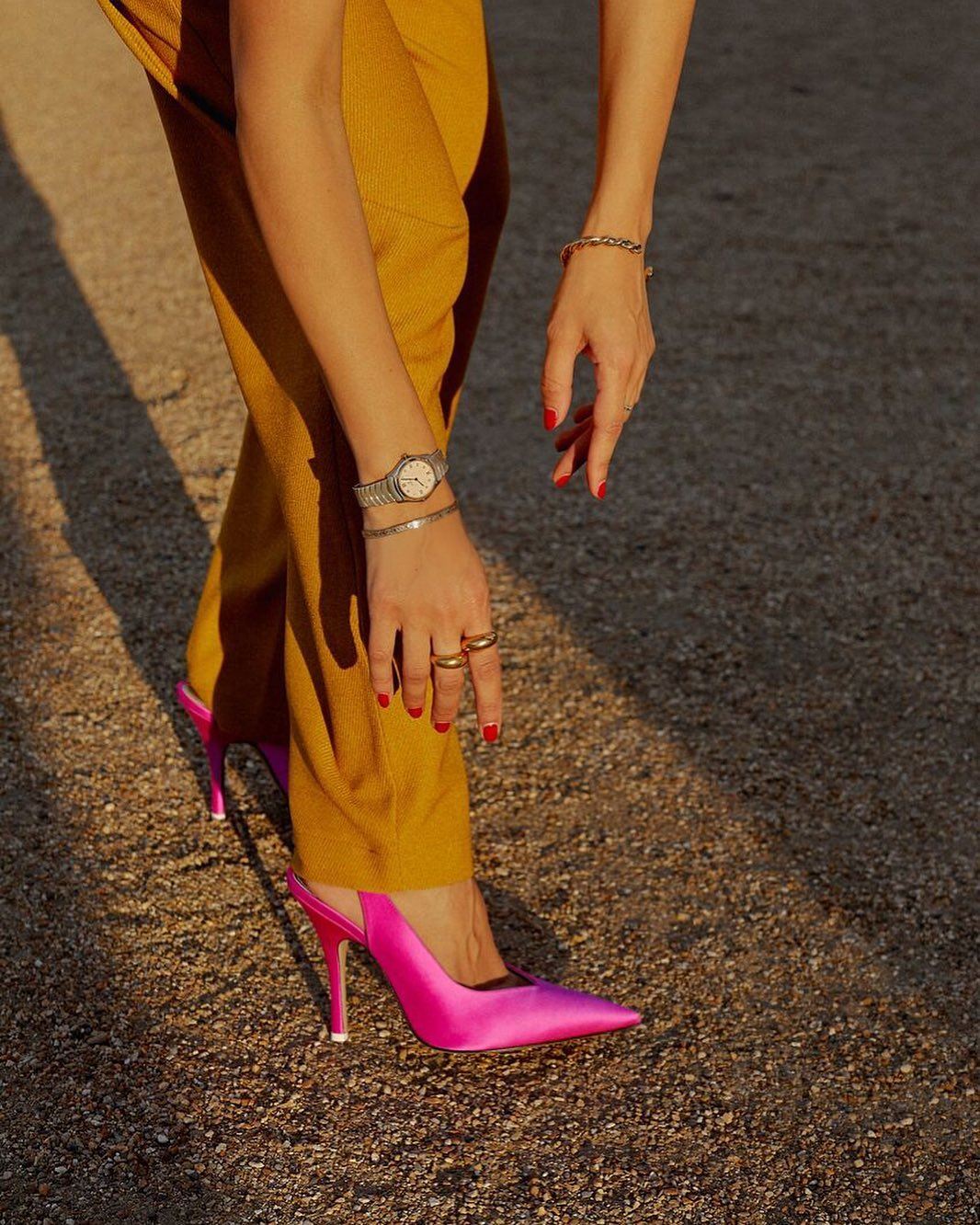 5 αμφιλεγόμενα shoe trends που ήδη βλέπουμε παντού
