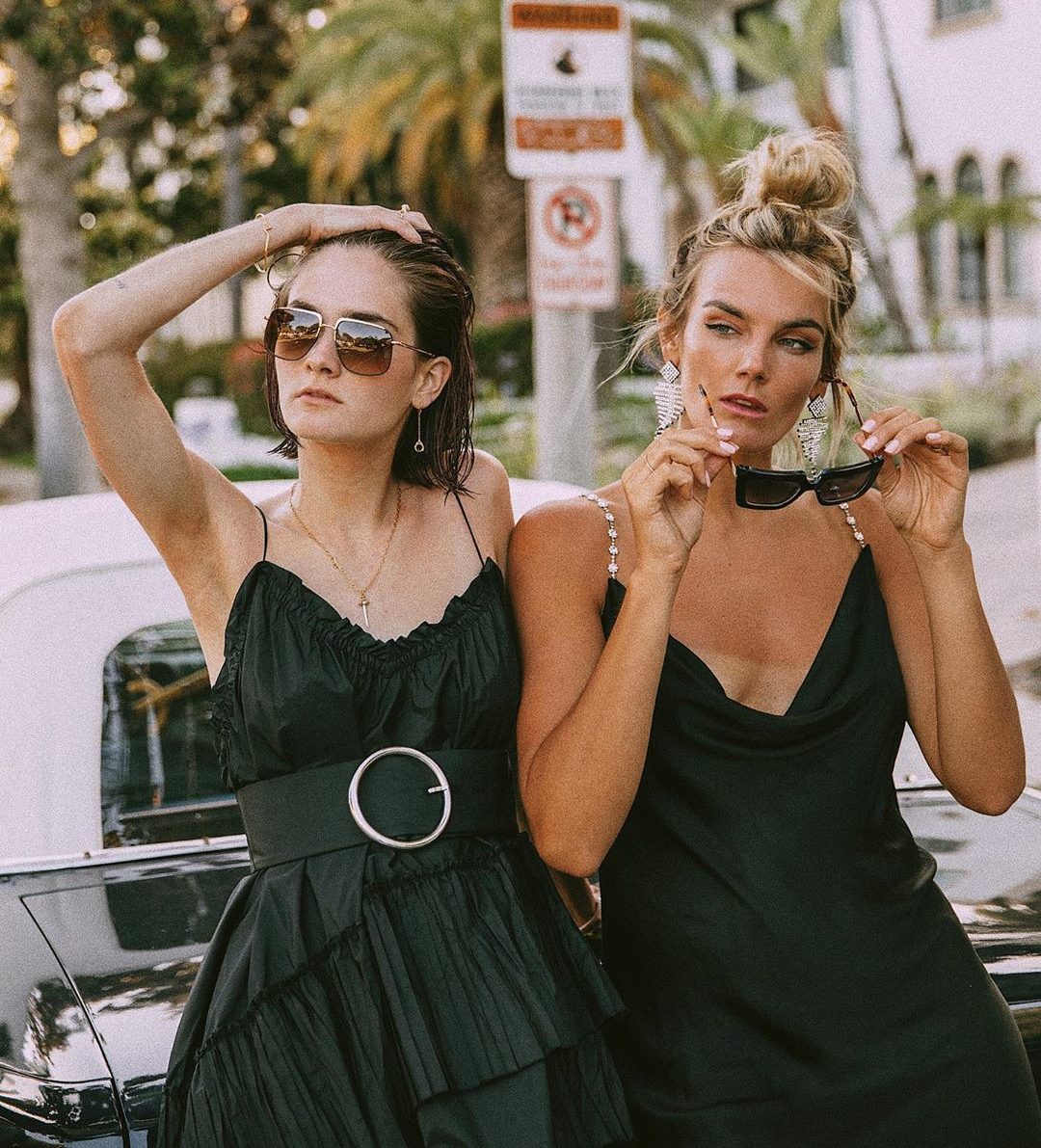 Black Panther: 13+1 λουκ σε πείθουν πως το μαύρο χρώμα έχει και καλοκαιρινή εκδοχή