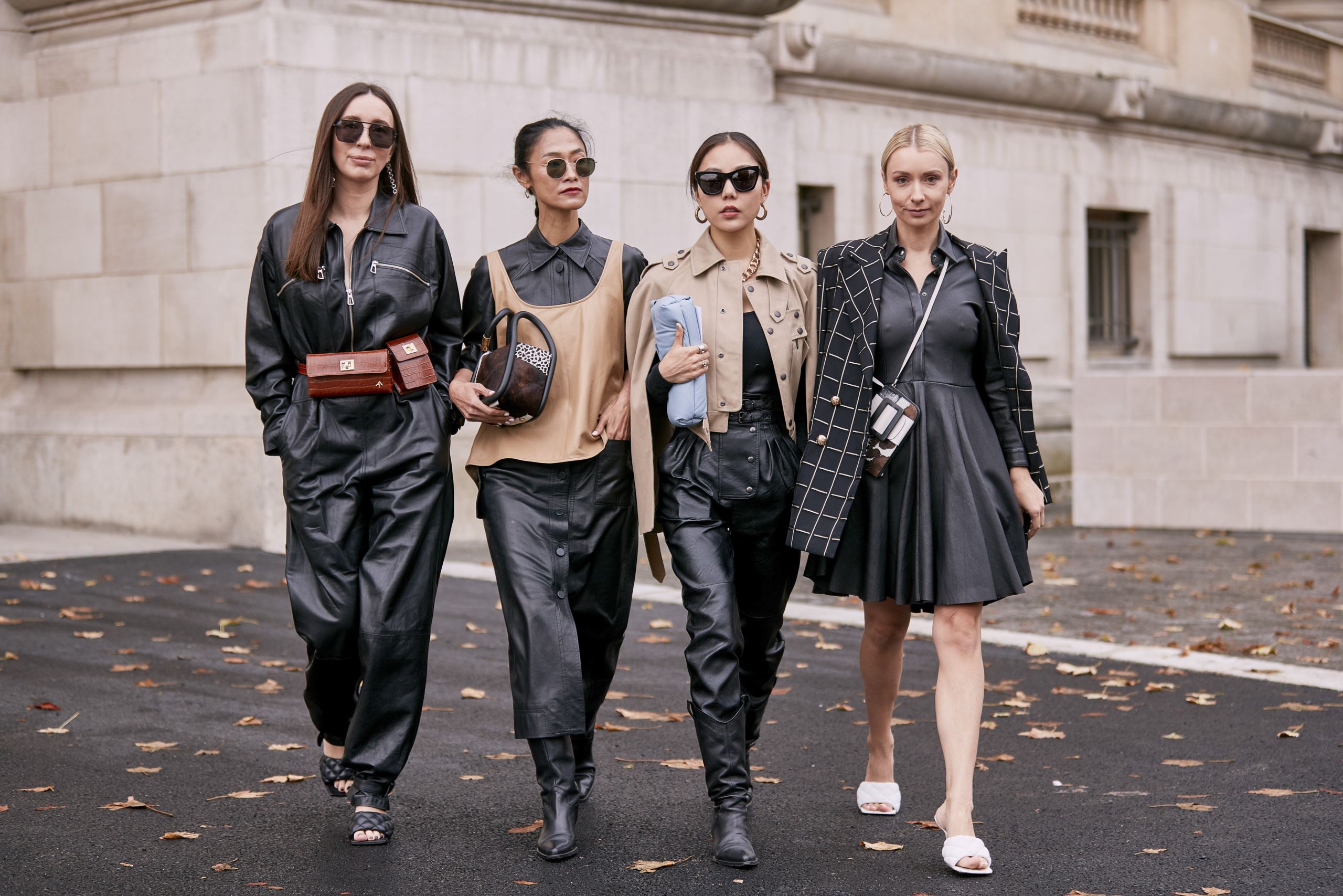 Street Style Alert: Αυτά είναι τα ωραιότερα looks της PFW που θα αντιγράψουμε άμεσα!