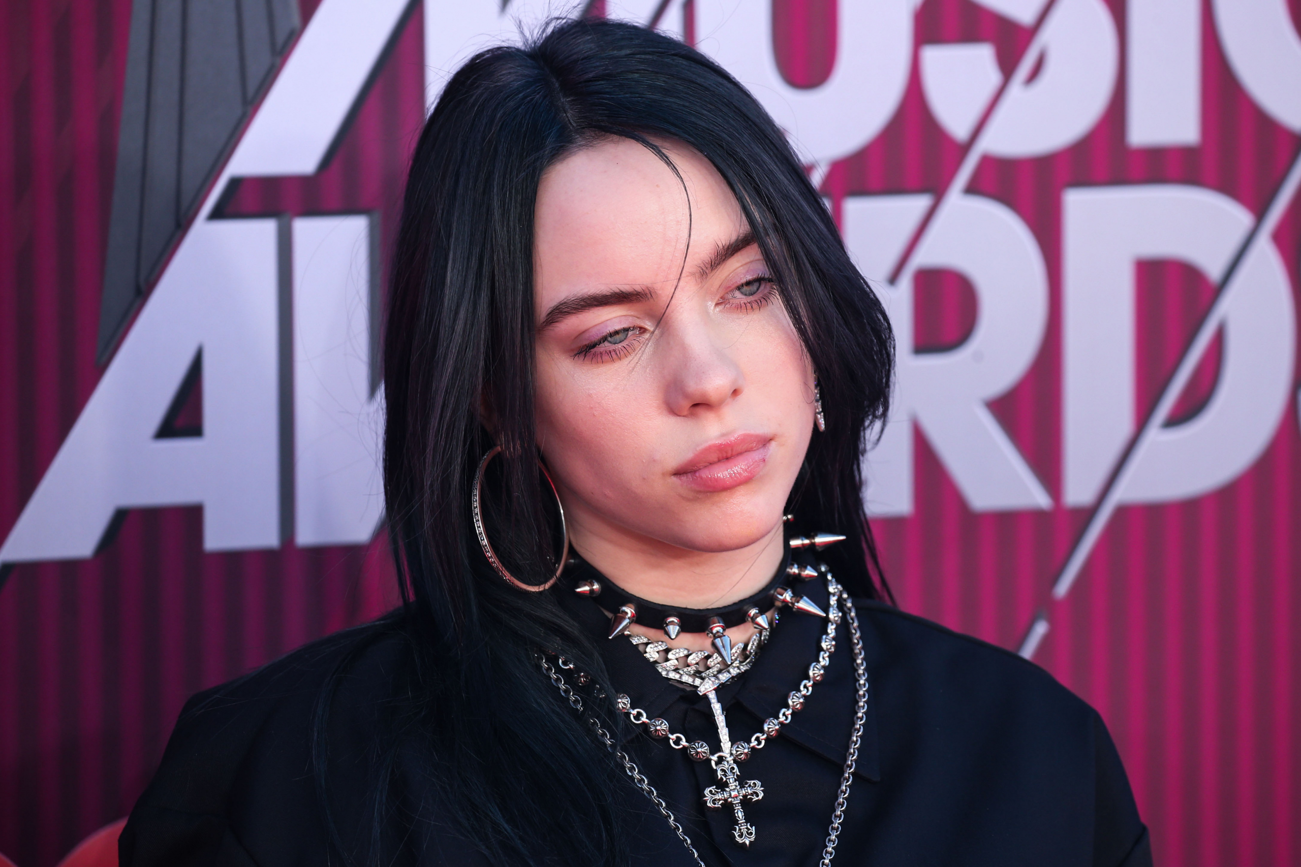 Billie Eilish: Το φαινόμενο της μουσικής με το πιο ανατρεπτικό στυλ