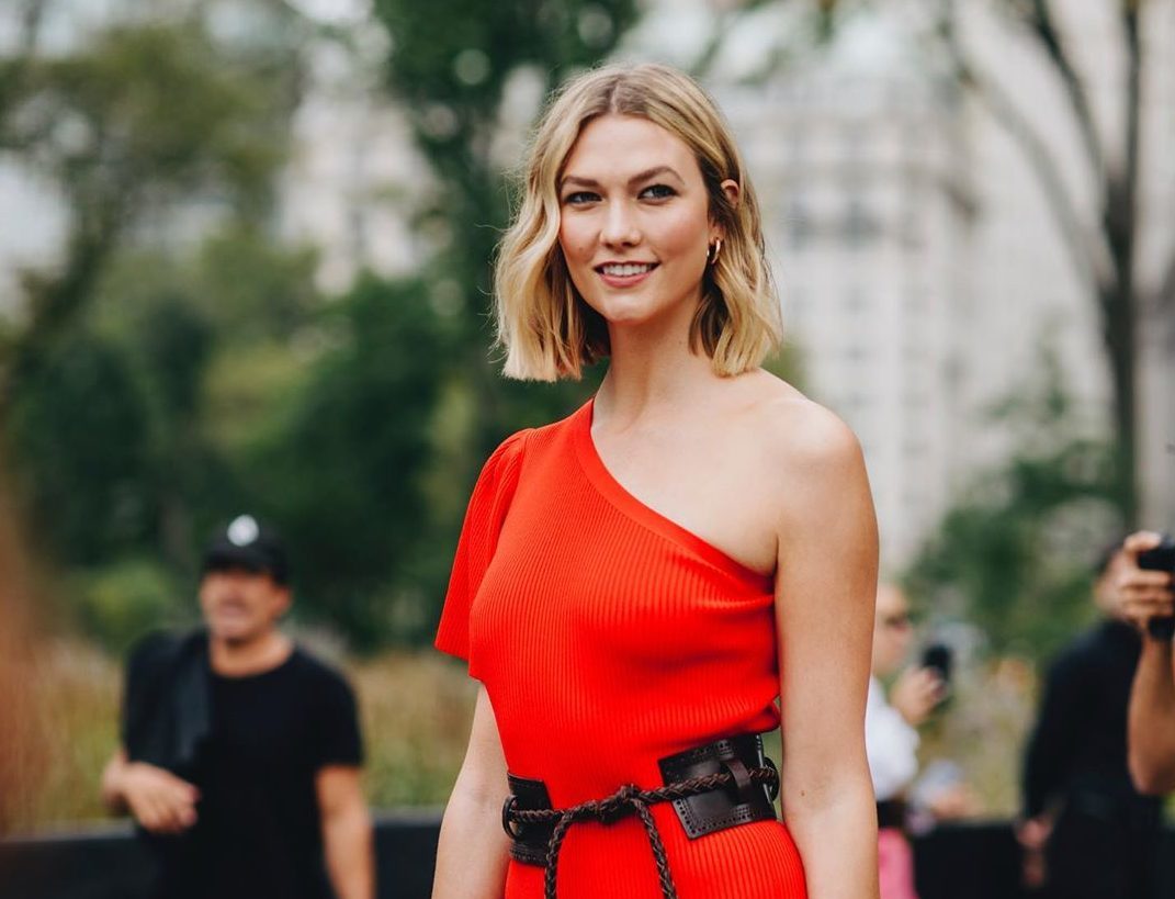 Red Hot: 14 κομμάτια που θα σε κάνουν το επίκεντρο της προσοχής