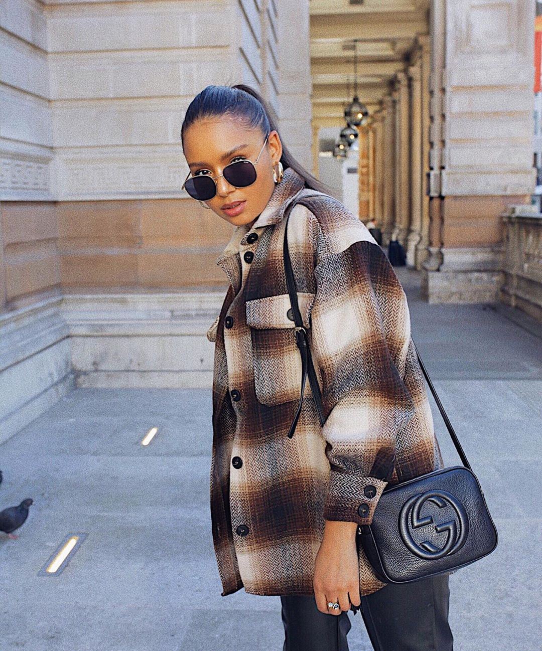 10 look που θα σε πείσουν να φορέσεις καρό πανωφόρι
