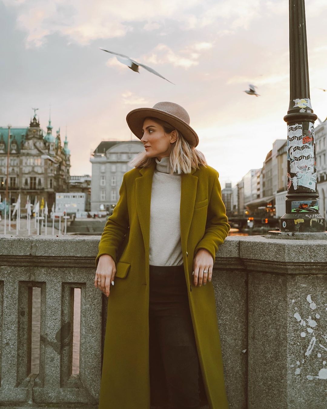 14 φθινοπωρινά looks για να φοράς μέχρι το τέλος Οκτωβρίου (και όχι μόνο!)