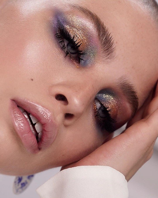 Οι νέες παλέτες σκιών που χρησιμοποιούν με μανία οι make-up artists