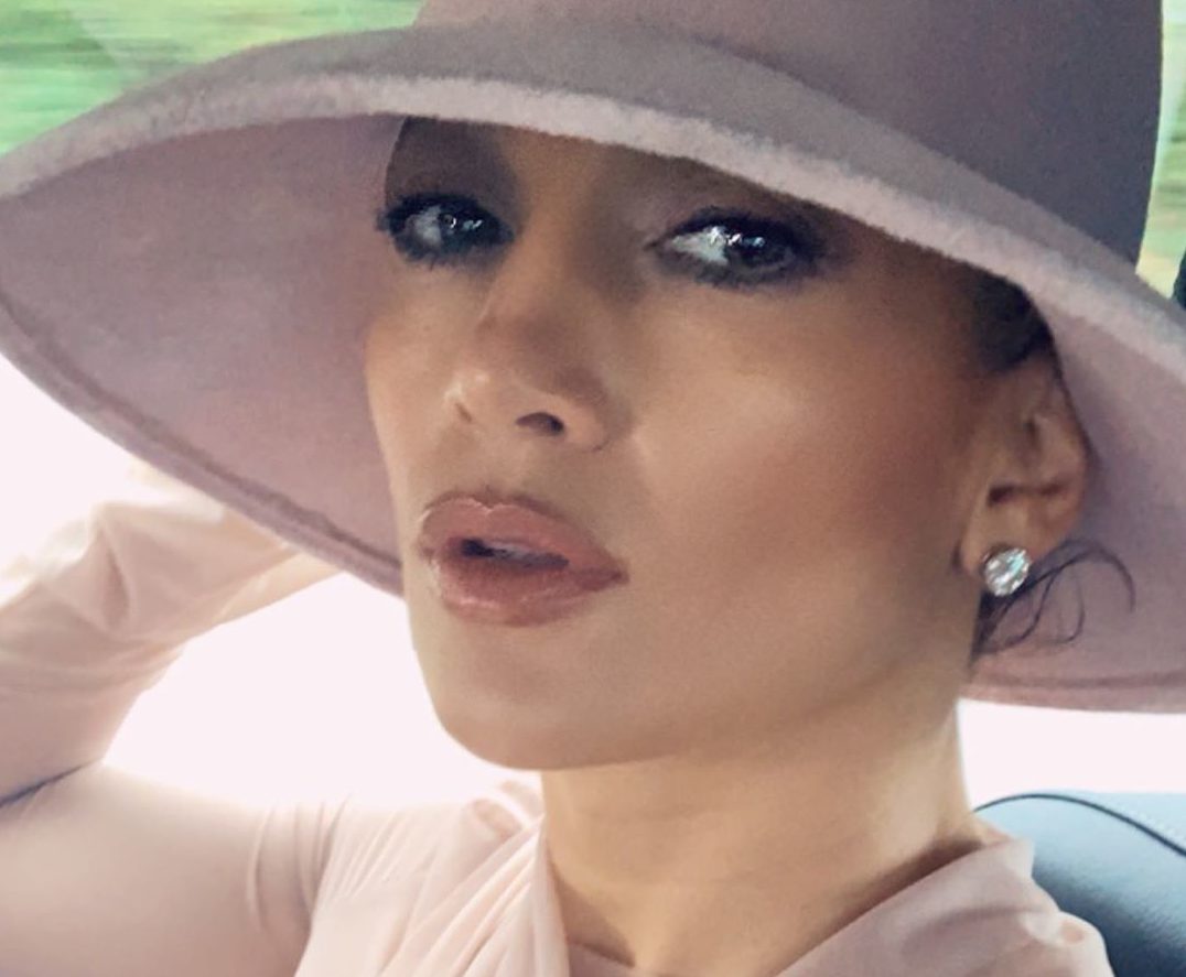 5 λόγοι που η Jennifer Lopez δείχνει σαν να μην μεγαλώνει ποτέ