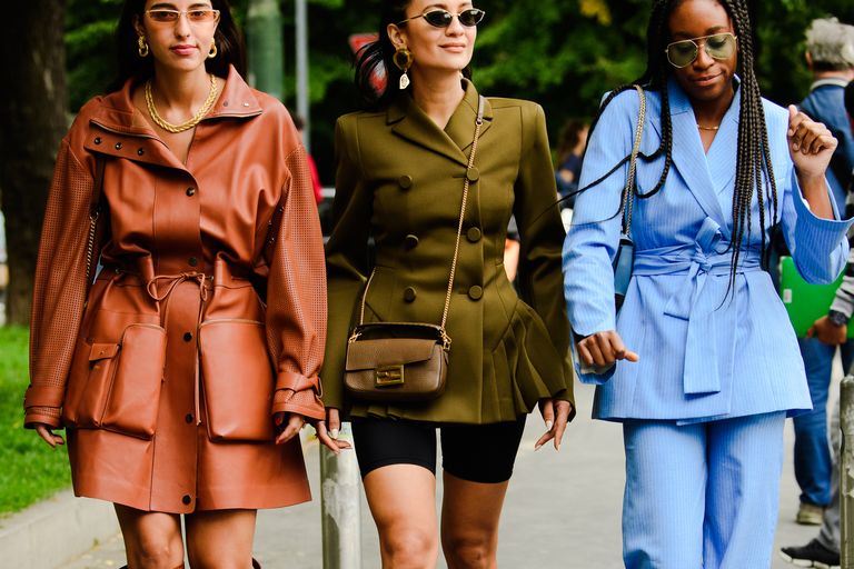 Αντιγράφουμε τα αγαπημένα μας street style looks με οικονομικά κομμάτια από τα Zara #πρόκληση