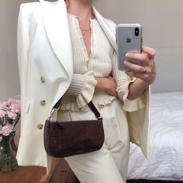 Baguette Bags: Πώς θα τις κρατήσουμε φέτος