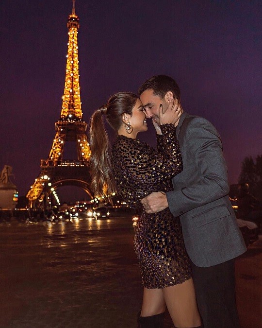 Βρες το άρωμα που θα τον κάνει να κολλήσει