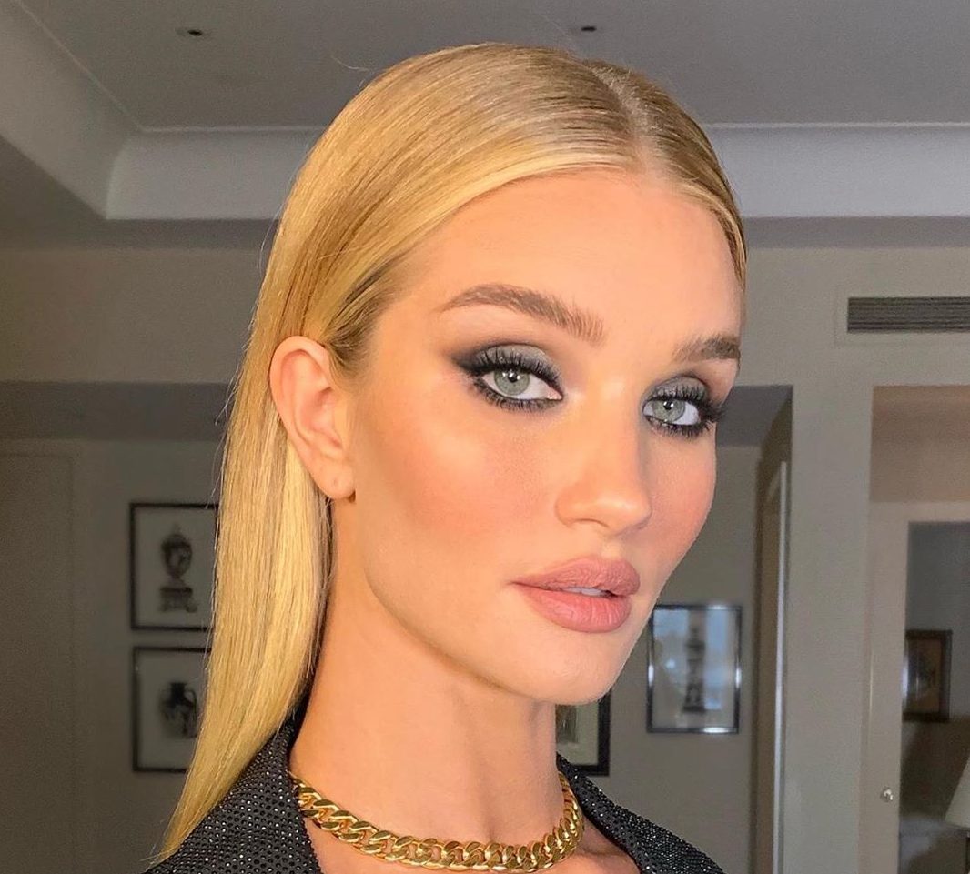 6 beauty μυστικά για να αντιγράψεις το look της Rosie Huntington-Whiteley