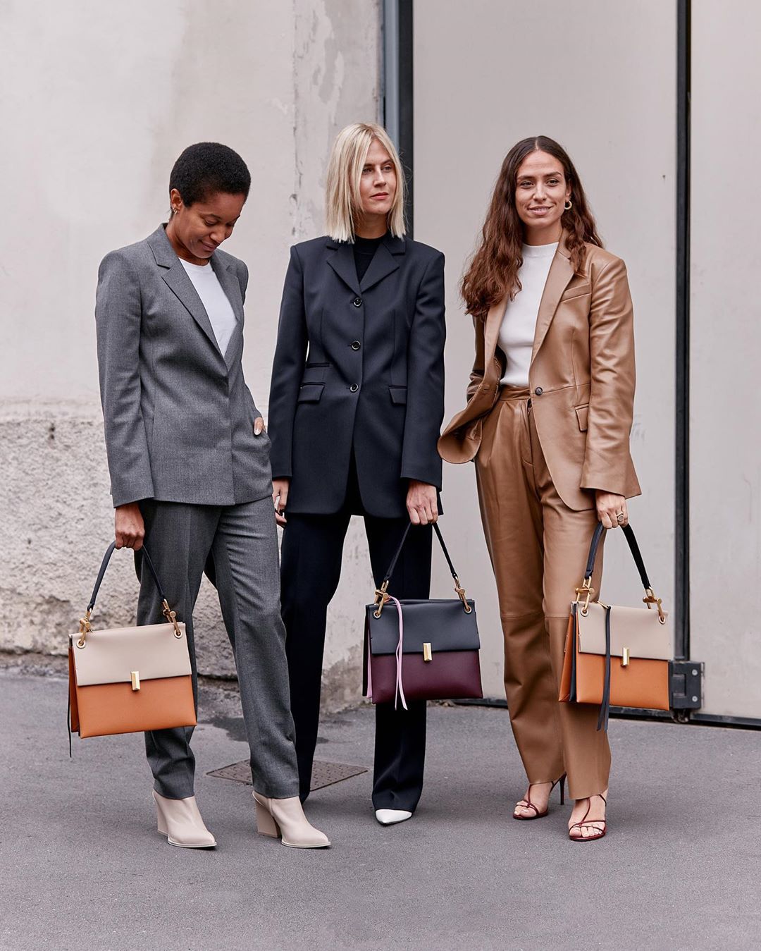 Έτοιμη σε 2 λεπτά με αυτό το απίστευτα chic σύνολο