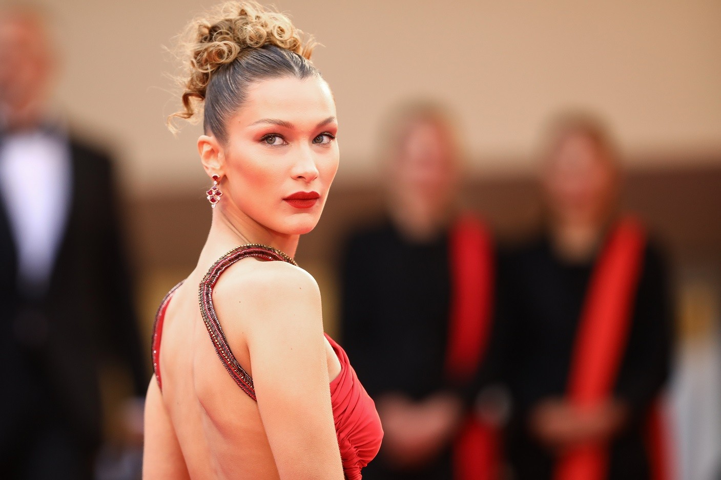 Θέλεις ζυγωματικά που κόβουν την ανάσα; Τότε χρειάζεσαι αυτά τα προϊόντα