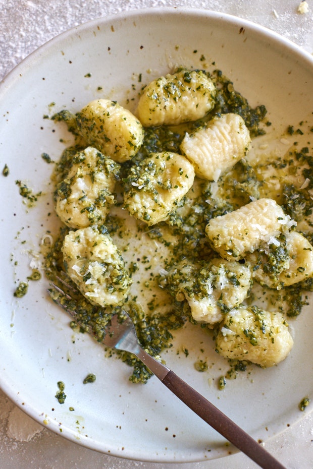 Έτσι θα φτιάξεις σπιτικά gnocchi που θα ξετρελάνουν τους πάντες