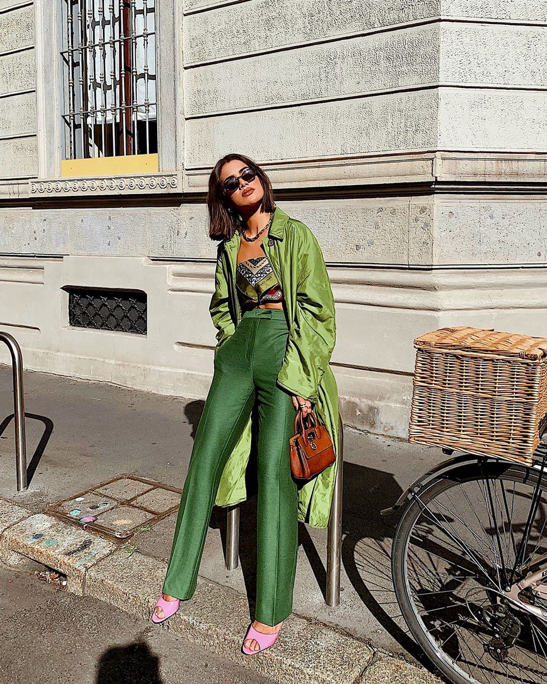 15 σύνολα στα χρώματα που λατρεύουν τα fashion girls τώρα