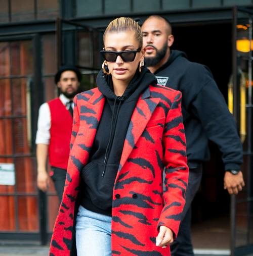 Ντύσου σαν celebrity με το κομμάτι που σίγουρα έχεις ήδη στην ντουλάπα σου