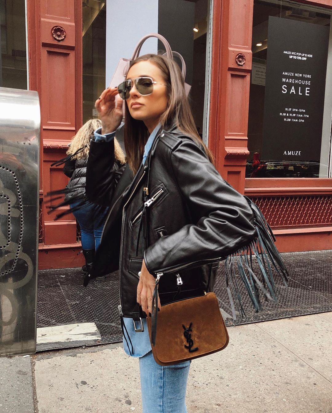 10 οικονομικά κομμάτια που φορούν τώρα τα Insta-girls που εμπιστευόμαστε