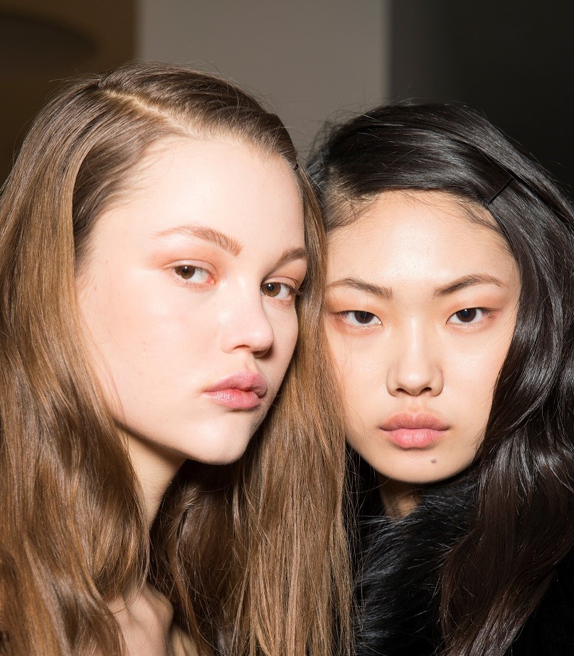 Glossy look: Πώς να δείχνεις λαμπερή 24/7