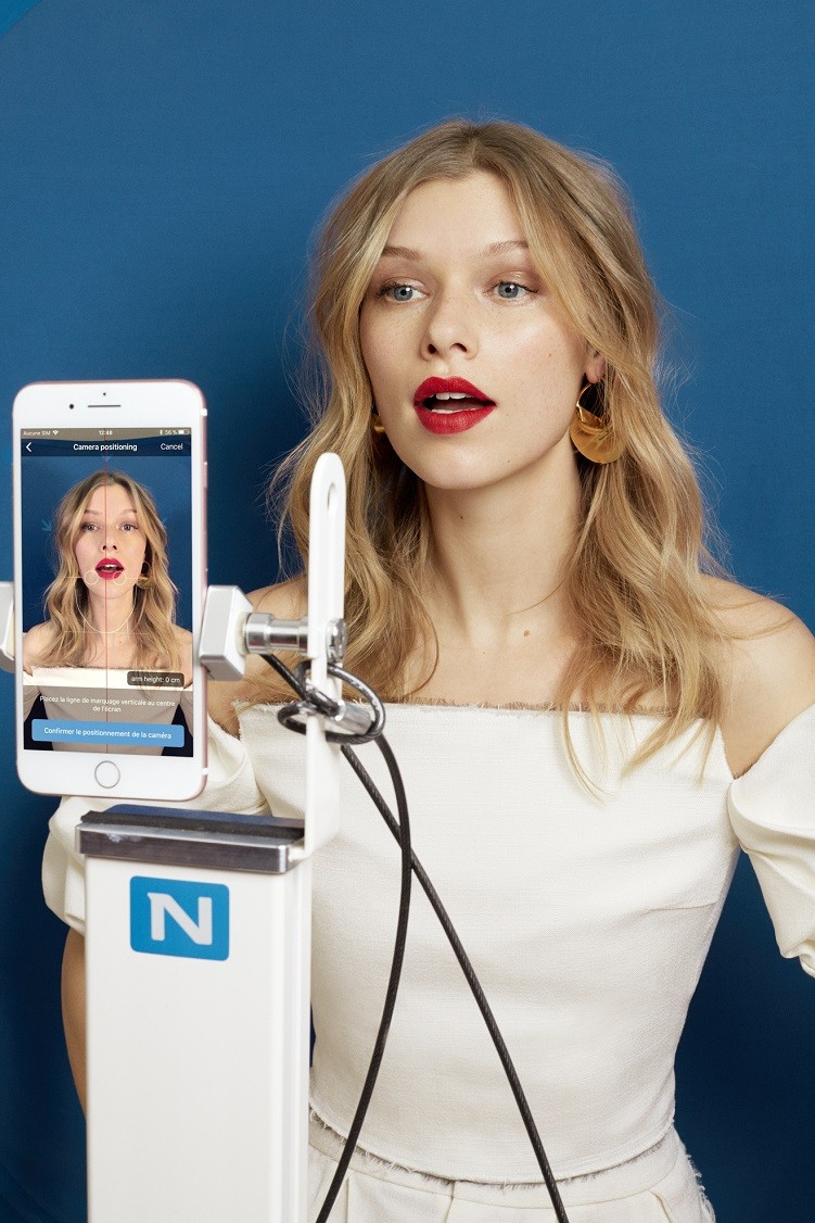 Η κάμερα που βρίσκει την σωστή θεραπεία προσώπου