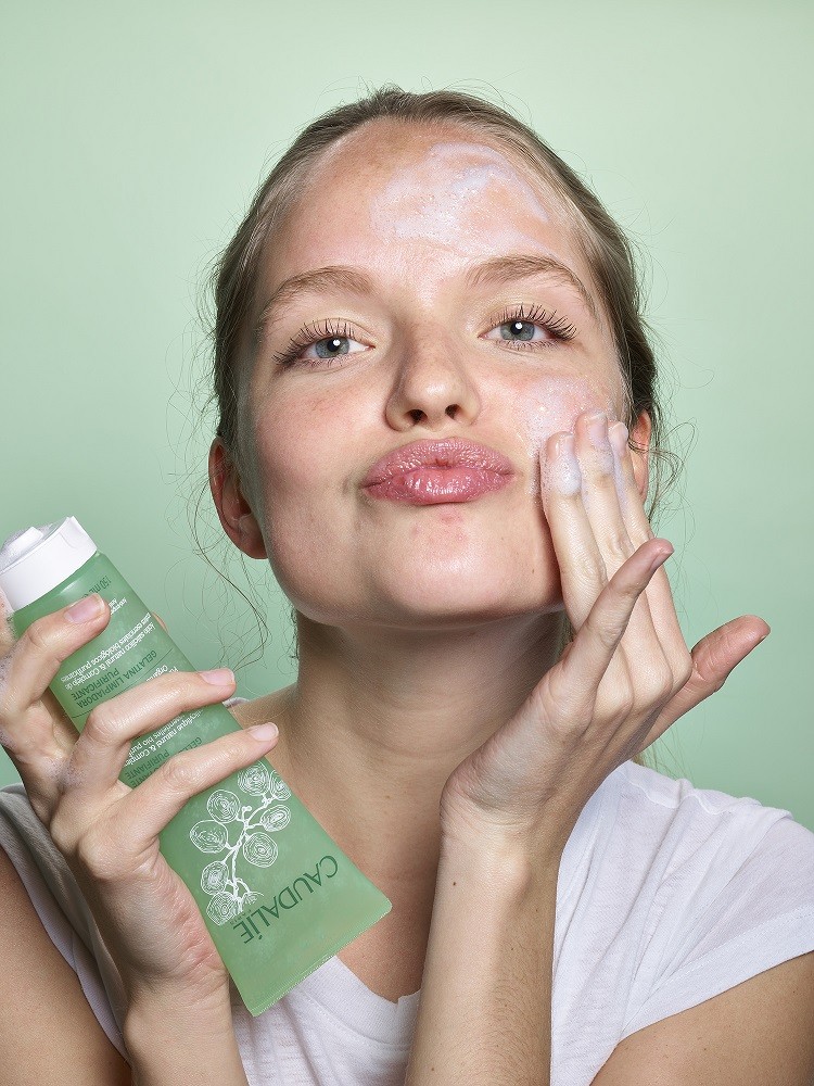 Είσαι 20+; Αυτή πρέπει να είναι η ρουτίνα ομορφιάς σου