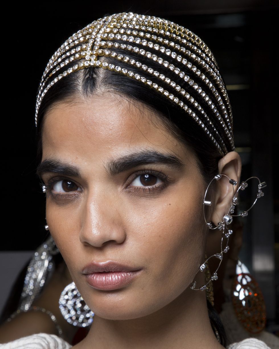 6 high fashion χτενίσματα και για τώρα και για τις γιορτές