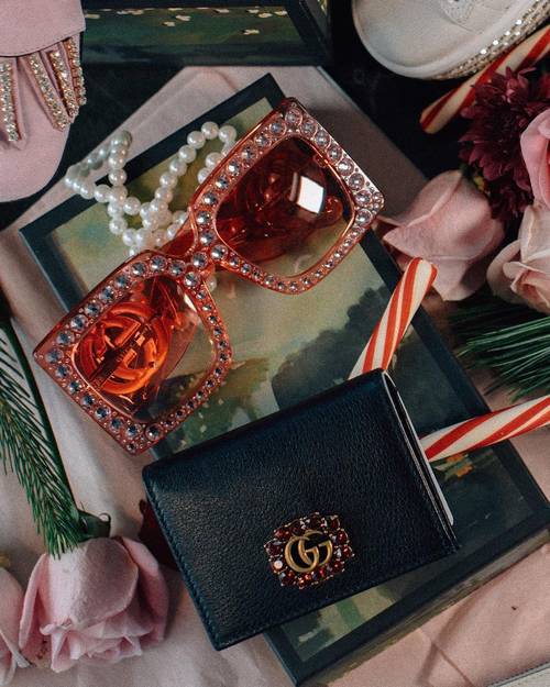 20 οικονομικά αξεσουάρ που θα θέλαμε να βρούμε κάτω από το δέντρο μας