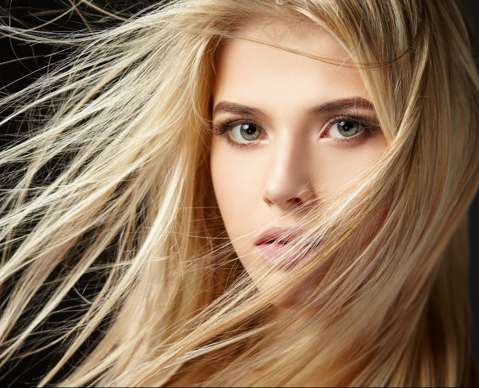 Τα προϊόντα που θα λύσουν τα 3 πιο κοινά προβλήματα των μαλλιών σου σε χρόνο ρεκόρ