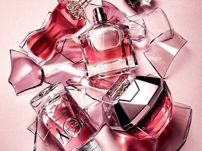 Τα αρώματα που φοράμε τώρα... σπάνε τους κανόνες