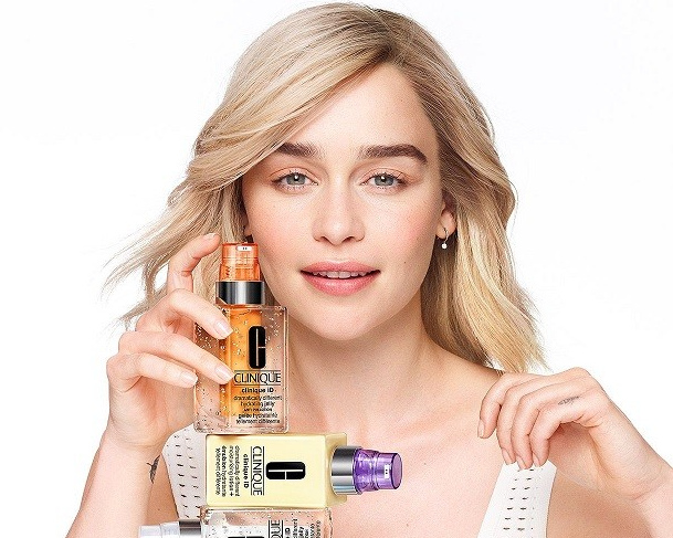 Η Emilia Clarke είναι η πρώτη global ambassador της Clinique