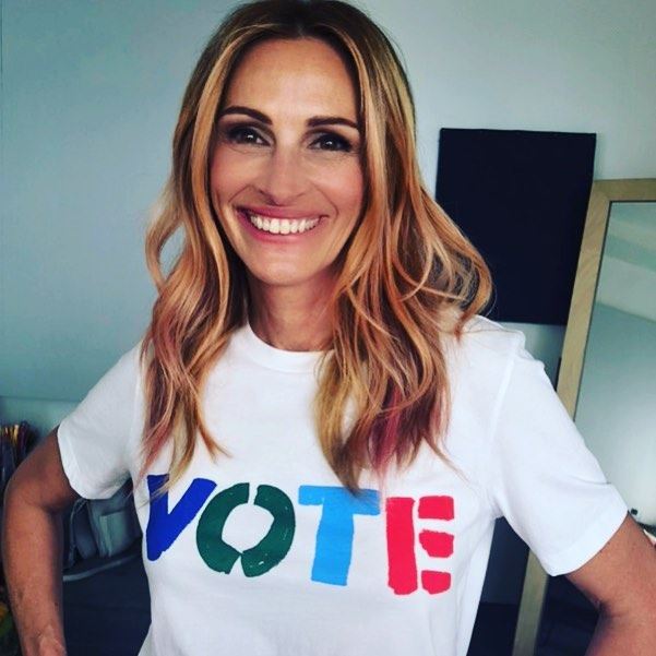 5 λόγοι που στα 52 της η Julia Roberts είναι απλά εκθαμβωτική