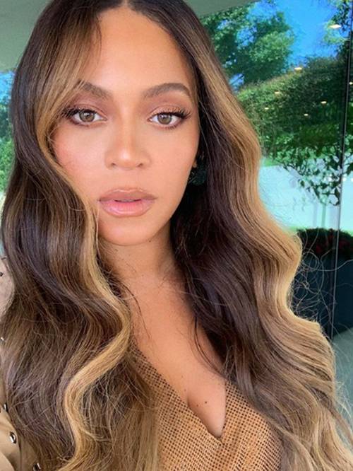 Chunky Ανταύγειες: Η τάση που κάνει comeback από τα '90s