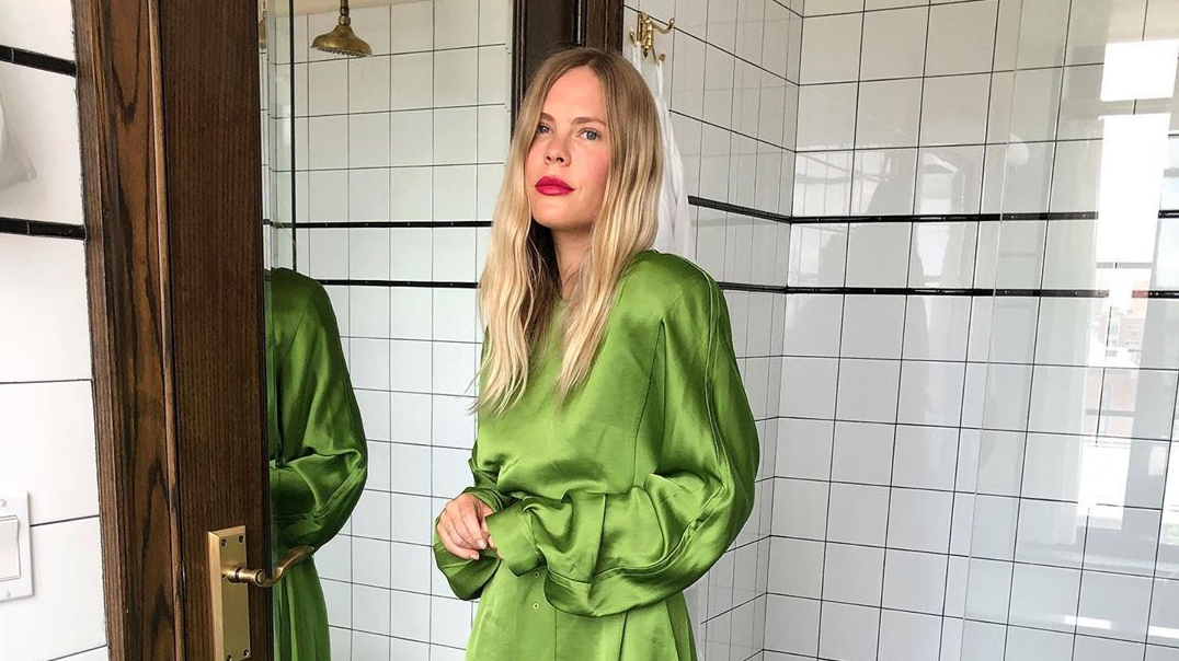 10 ultra chic φορέματα που θα φορέσεις ξανά και ξανά