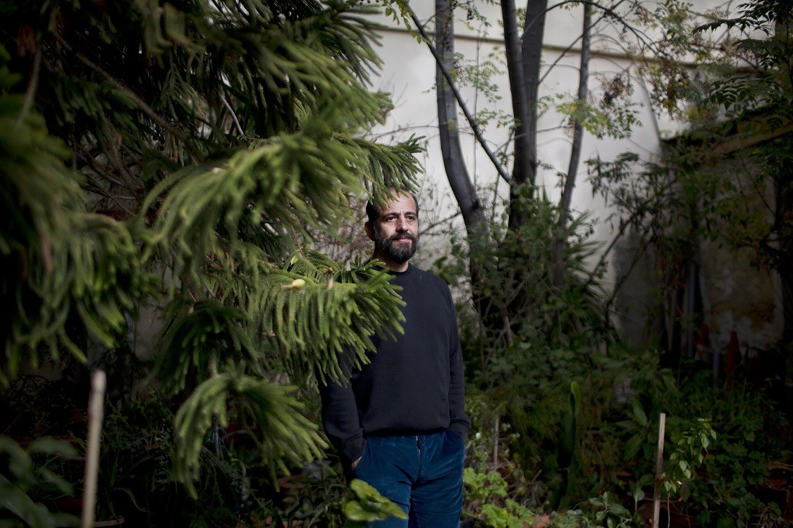 Ο ταλαντούχος designer Μιχάλης Αναστασιάδης μιλά στο ELLE.gr