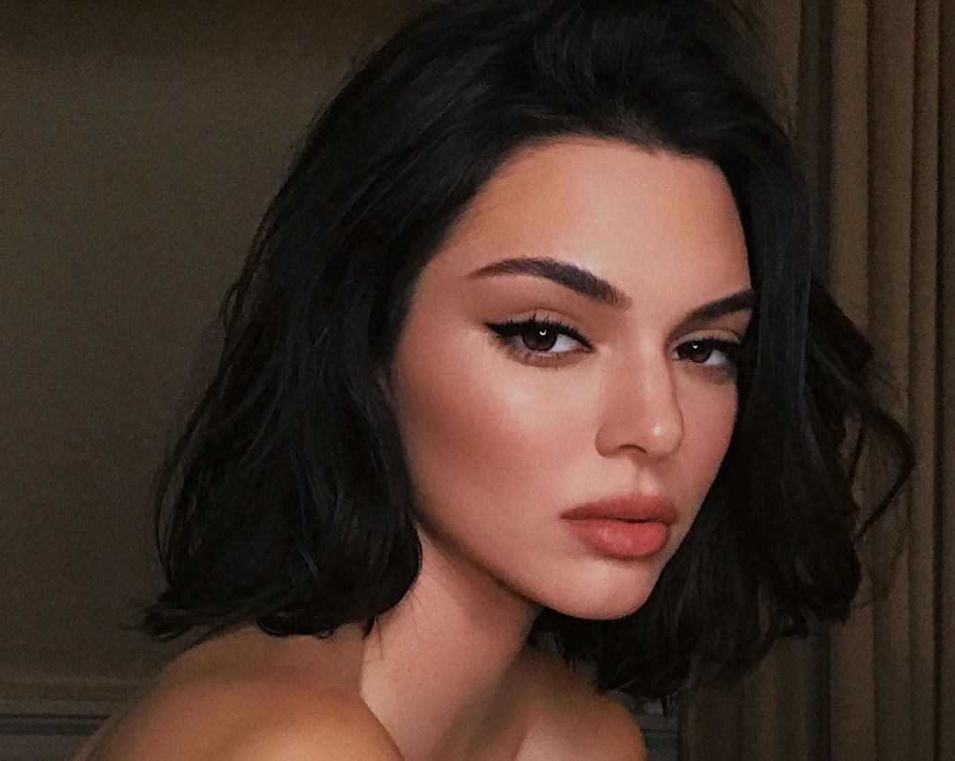Οι celebrities λατρεύουν το κλασικό eye liner (και εμείς το ίδιο!)