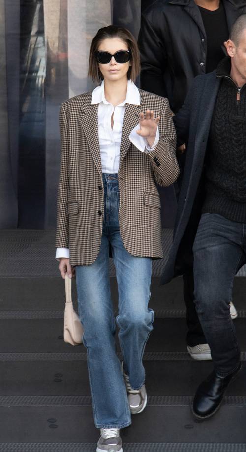 Kaia Gerber: Τα 3 κομμάτια που φορά τώρα