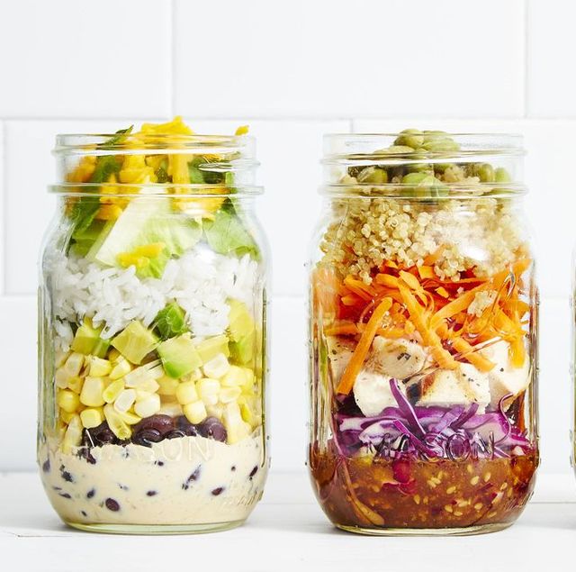 Σαλάτα σε βαζάκι: Έτσι θα έχεις πάντα μαζί σου το πιο υγιεινό γεύμα