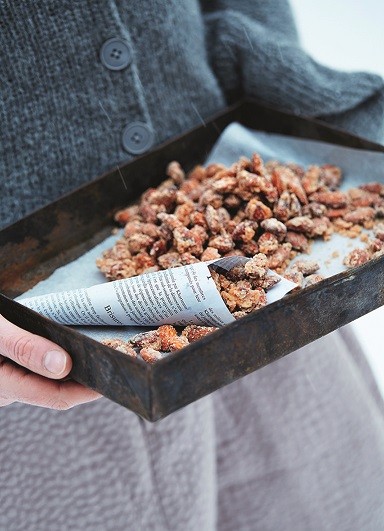 Καραμελωμένα αμύγδαλα: Το λαχταριστό σνακ που σίγουρα θα φτιάξεις